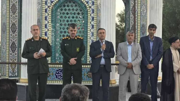 پیاده‌روی زائران حرم امام راحل حرکت تبیینی مقابل تحریف دشمن است