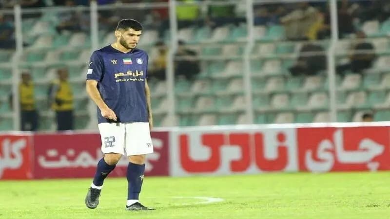 مدیر سرخ ها برای انتقال زارع به سیم آخر زد/ آغاز جدی مذاکرات نهایی پرسپولیس و گل‌گهر