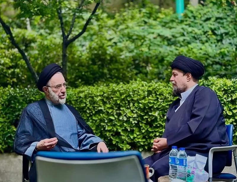 تصویری از دیدار امروز سید محمد خاتمی و سید حسن خمینی