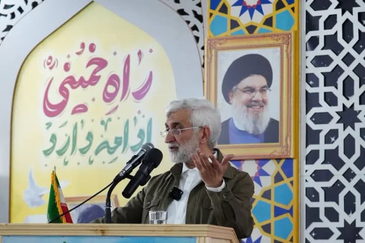 منازعه بازمانده از زمان شاه / تهران و واشنگتن از دهه ۱۹۷۰ در مورد غنی‏‌سازی اورانیوم و بازفرآوری سوخت هسته‏‌ای در خاک ایران با یکدیگر اختلاف‌‏نظر دارند