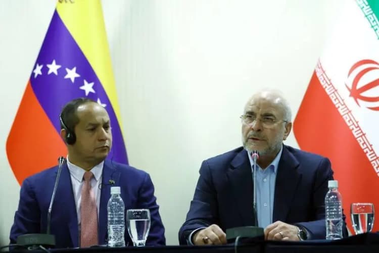 وزیر خارجۀ عمان پیام آمریکا را به ایران ارائه کرد