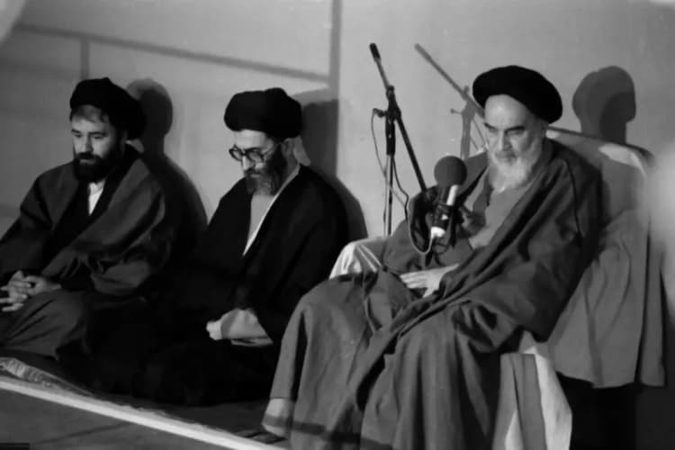 کوچک‌ترین ویولن جهان /ساز مینیاتوری که با چشم دیده نمی‌شود / عکس