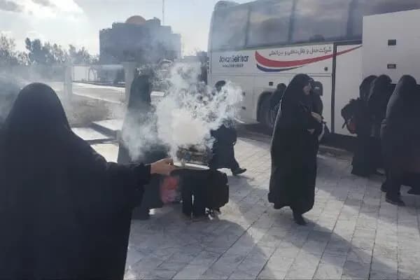 اعزام زائران مرقد امام خمینی (ره) با ۳۳ دستگاه اتوبوس