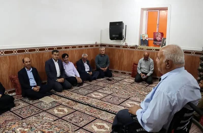 فرماندار دشتی: پیگیری مشکلات جانبازان و ایثارگران یک وظیفه است