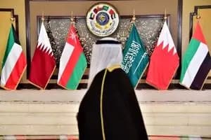باید با پدیده آقازادگی برخورد شود/ همه در برابر قانون یکسان‌اند