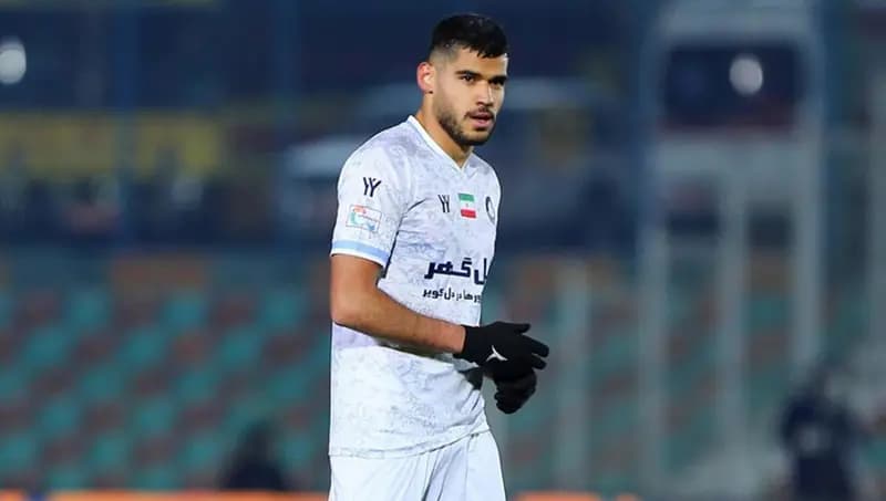 جنگ استقلال و پرسپولیس بر سر مدافع جوان گل‌گهر؛ زارع در دوراهی سرخابی