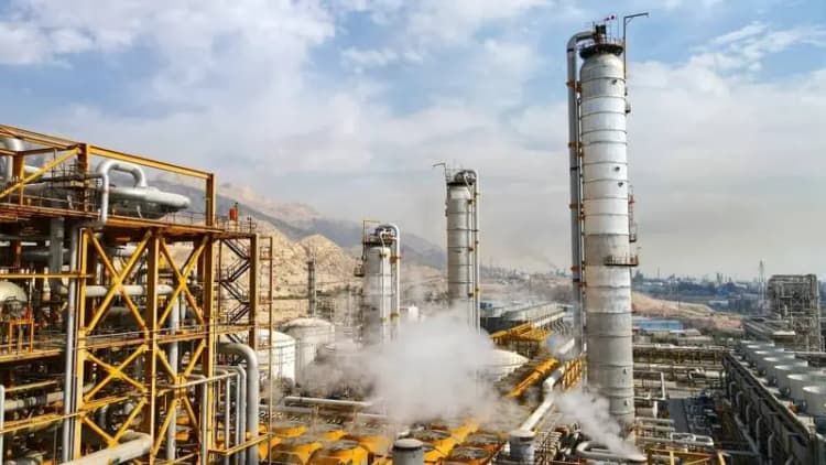 پیش‌بینی همتی درباره بازار ارز؛ قیمت دلار کاهش می‌یابد +ویدیو