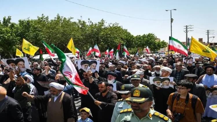 منازعه بازمانده از زمان شاه / تهران و واشنگتن از دهه ۱۹۷۰ در مورد غنی‏‌سازی اورانیوم و بازفرآوری سوخت هسته‏‌ای در خاک ایران با یکدیگر اختلاف‌‏نظر دارند