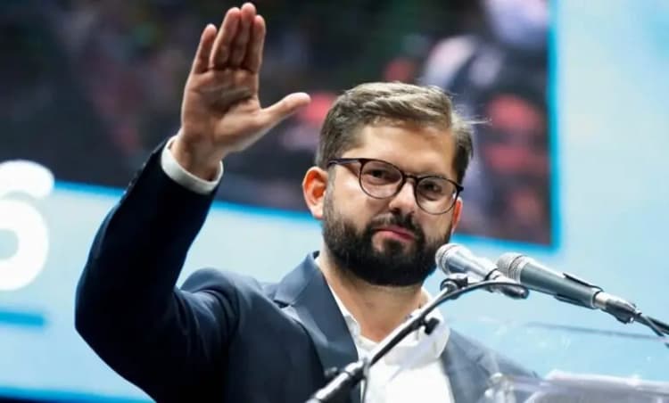 اولیانوف: مسکو آماده است در صورت درخواست تهران و واشنگتن، نقش تسهیل‌گر در روند مذاکرات برای دستیابی به توافق ایفا کند / وضعیت مربوط به برنامه هسته‌ای ایران به‌صورت پویایی در حال تحول است / با توجه به آغاز نشست شورای حکام از ۹ ژوئن (۱۹ خرداد)، هماهنگی گام‌ها ضروری است