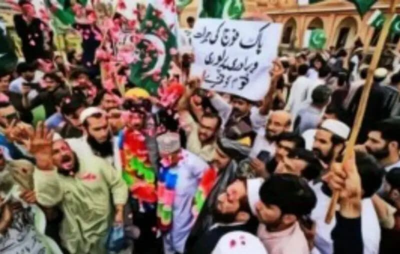 اعلام جنگ داعش شاخه خراسان علیه گروه‌های ملی‌گرا در پاکستان