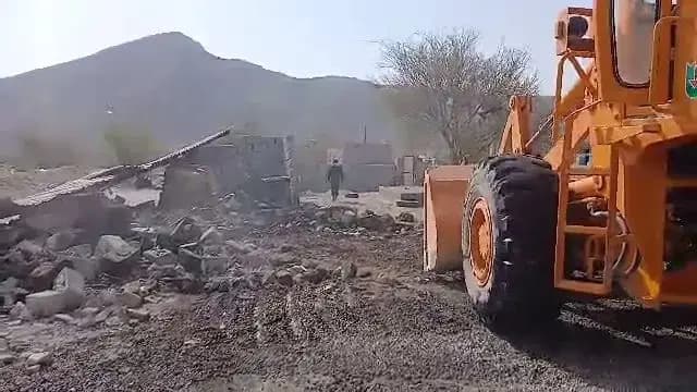 ببینید|  کشف ده‌ها انبار سوخت غیرمجاز در بندرعباس