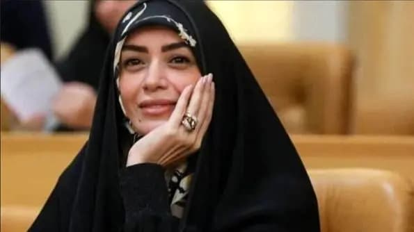 عکس روز  / تحول جذاب محیا دهقانی در یک قاب! / از نجلا تا این استایل خاص