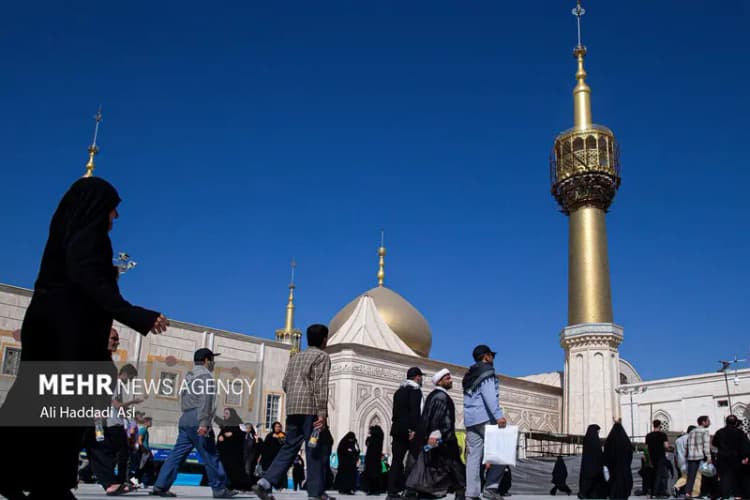 رهبرانقلاب ایمان‌وامید را محور تحولات بزرگ انقلاب در سیره امام می داند