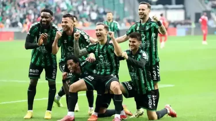 مذاکرات پرسپولیس برای خرید آقای گل جدی شد