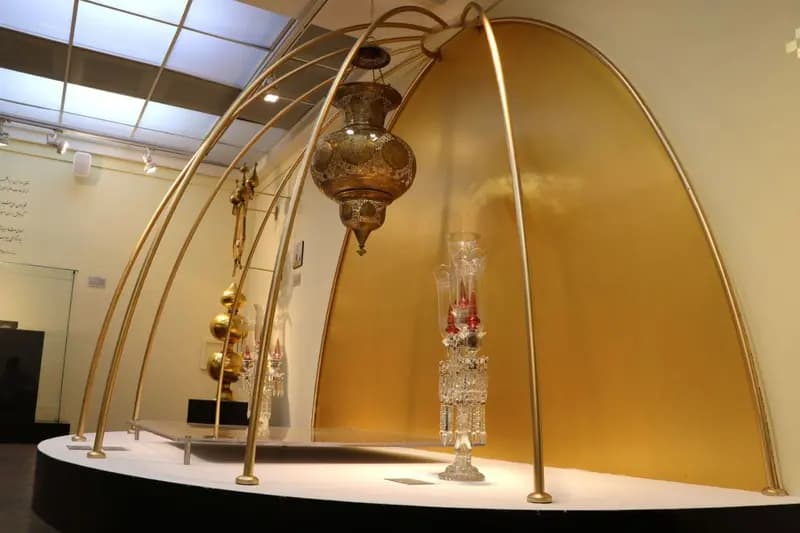 آثار نفیس گنجینه حرم امام رضا (ع) برای اولین بار به نمایش درآمد