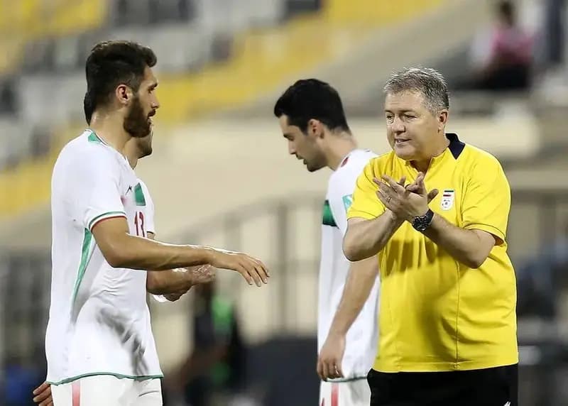 مهاجم قطر، عارف آقاسی را زد و اخراج نشد!