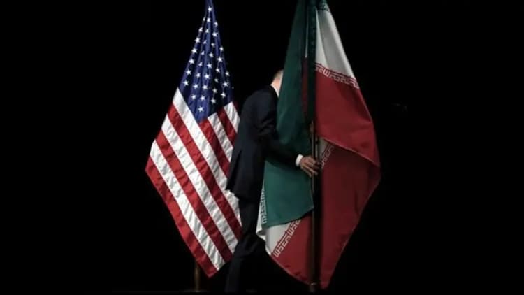 تصویری خاص از قالیباف در روزی که رئیس مجلس شد