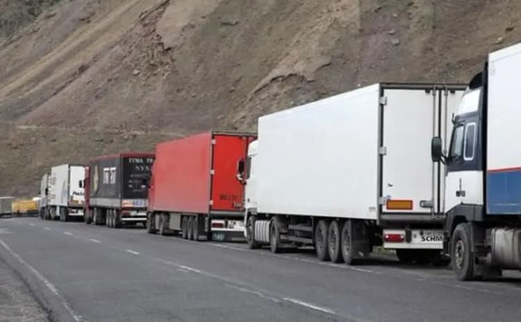 پست جدید اکانت اینستاگرامی «قاسمیان» درباره وضعیت فعلی وی: او از سوی مقامات عربستانی، به طور «موقت» بازداشت شده و حال عمومی‌اش کاملا خوب است/ از بازنشر محتوای تحریک‌آمیز خودداری شود/ مردم با دعا و پرداخت صدقه، در این مسیر همراه باشند