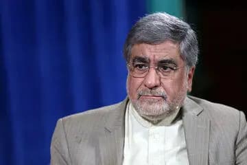 نیک بین، نماینده مجلس: کامیون‌داران، معدن‌داران و کارخانه‌داران معترض‌اند؛ این حجم از اعتراضات غیرطبیعی است / انگار این روزها دست پشت پرده‌ای مردم را به سمت اغتشاش، اعتراض و تجمع پیش می‌برد / حتما در قصه نانوایی‌ها، نارضایتی عظیم کامیون‌داران و معدن‌داران و حوزه سیمان دستی در کار است