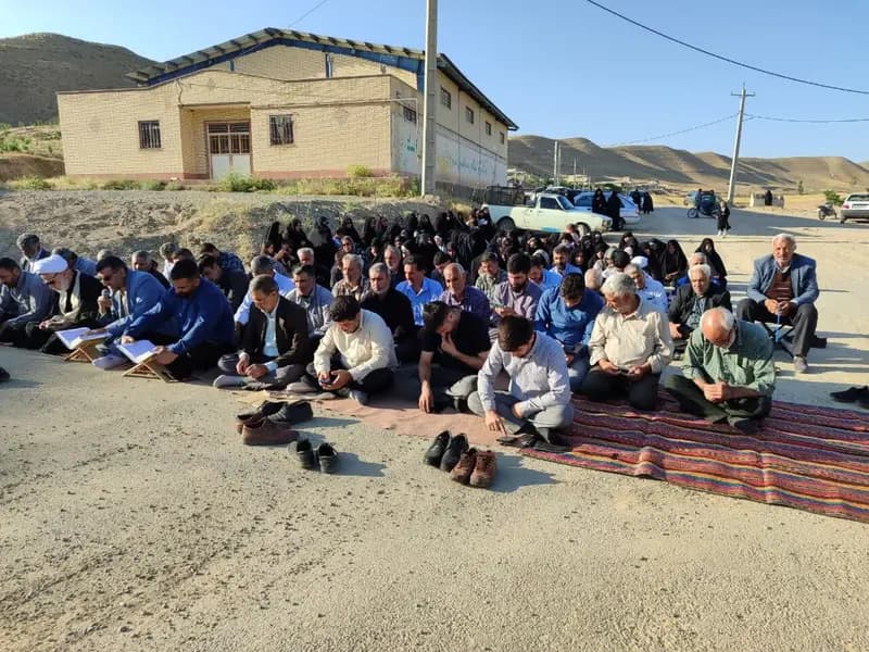 برگزاری مراسم دعای غرفه در شهر توپ آغاج
