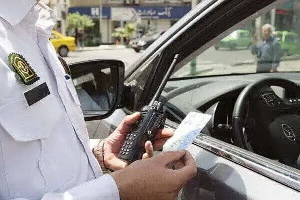 انتقال خودروی متخلفان توقف دوبله به پارکینگ