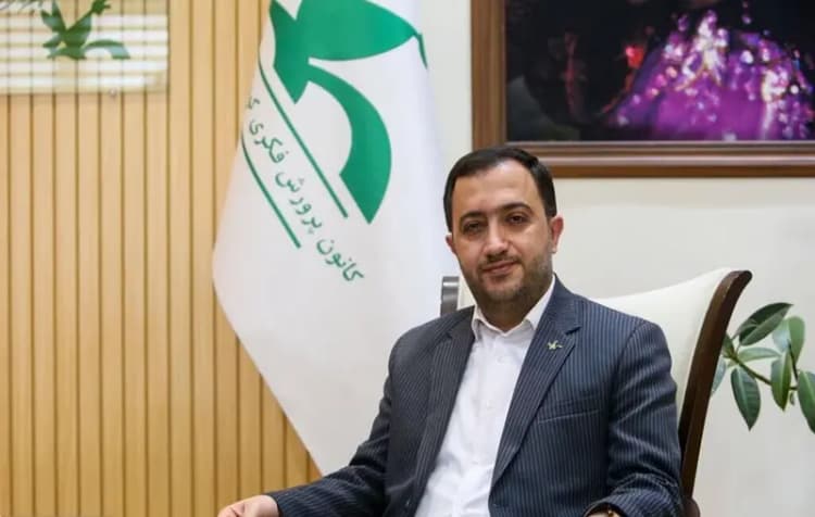 رهبرانقلاب ایمان‌وامید را محور تحولات بزرگ انقلاب در سیره امام می داند