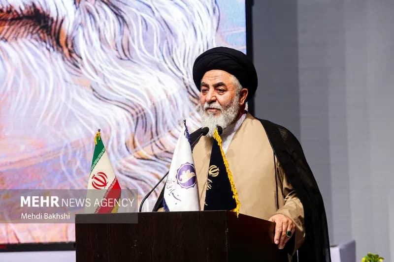 هنر استاد نجابتی در خدمت جبهه حق و آرمان‌های انقلاب اسلامی است