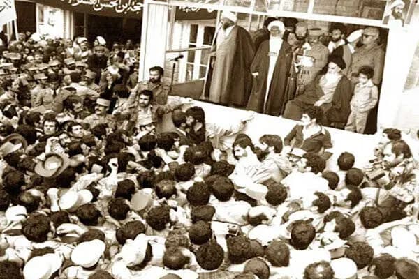 رادیکال‌ها در کمین وزارت خارجه