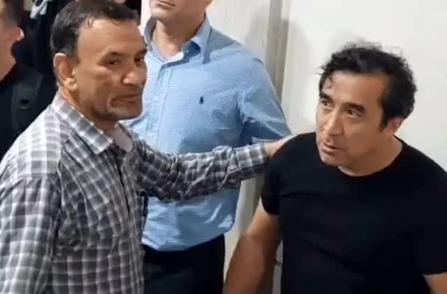 آقای خداداد عزیزی شما خودت استاد دانشگاهی!