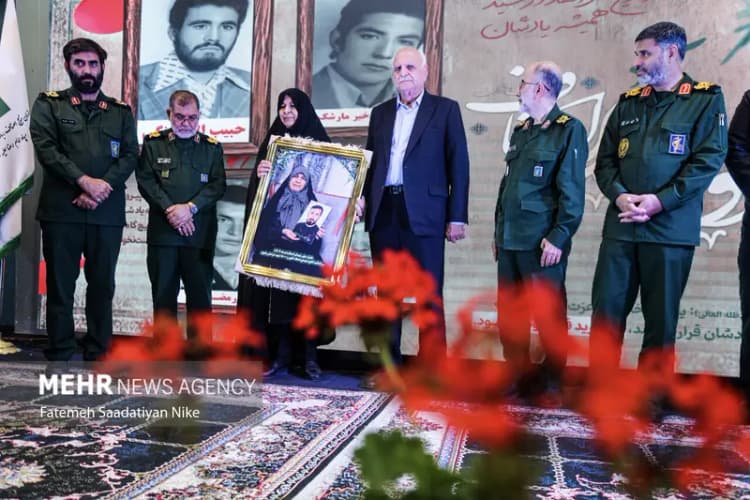 فینال جام حذفی استقلال و ملوان در
ورزشگاه امام خمینی (ره) اراک