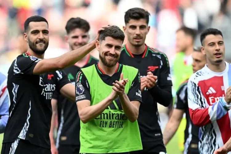 یک امضا تا تمدید قرارداد ۲ ملی‌پوش پرسپولیس