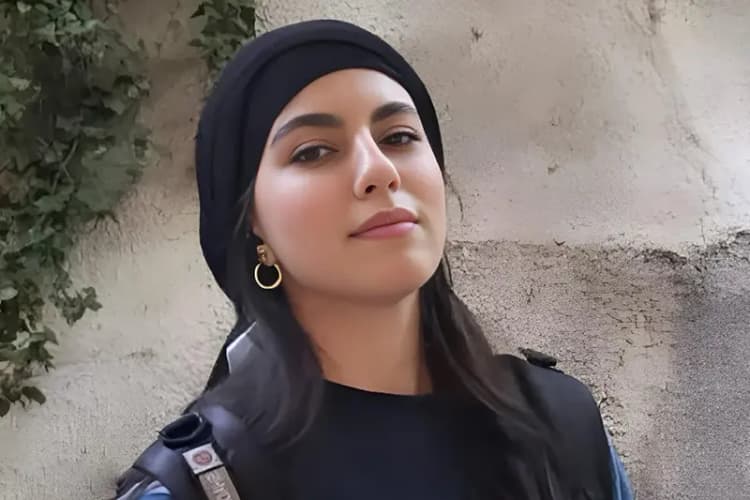 چهره‌های غم‌بار و چشمان اشکیِ خانم‌های بازیگر در این عکس‌ها جلب‌توجه کرد