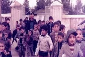 فارس: بررسی‌ها نشان می‌دهد طلا‌های الهه حسن نژاد به سرقت نرفته و این موضوع، فرضیه سرقت را با تردید مواجه ساخته / قاتل هم که پیش‌تر انگیزه خود از این جنایت را سرقت عنوان کرده بود، در اظهارات جدید خود از این ادعا عدول کرده است