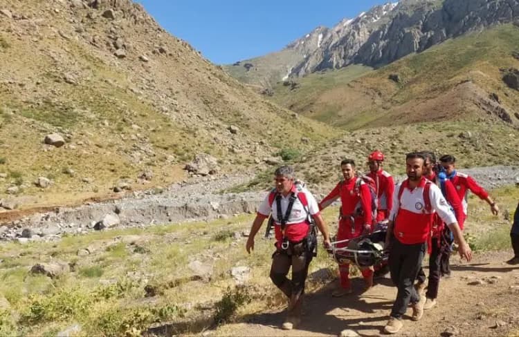 اعزام ۲۲۰۰ زائر از ساوه برای شرکت در مراسم ارتحال امام راحل در تهران