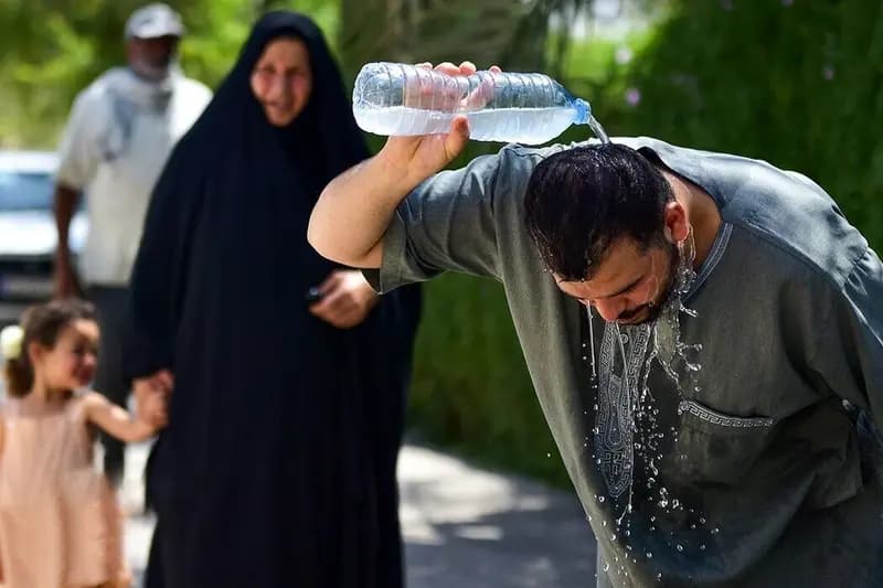 زندگی در قرن اتم با بادبزن، کمی شاید سخت باشد!
