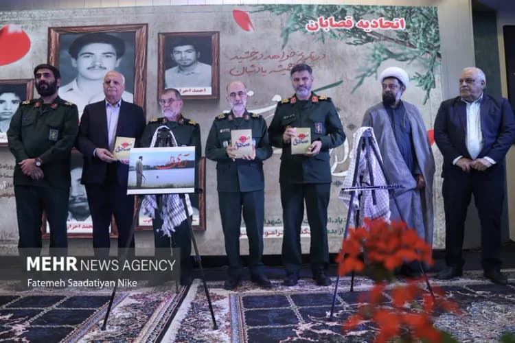 فینال جام حذفی استقلال و ملوان در
ورزشگاه امام خمینی (ره) اراک