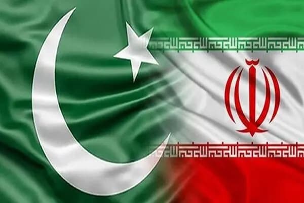 ببینید| فیلمی دیده نشده از روزی که رئیسی در اولین روز ریاست‌جمهوری به دیدار رهبر انقلاب رفت 