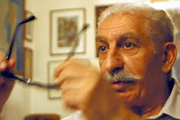 تصویر روشن امام در دام جریان تحریف