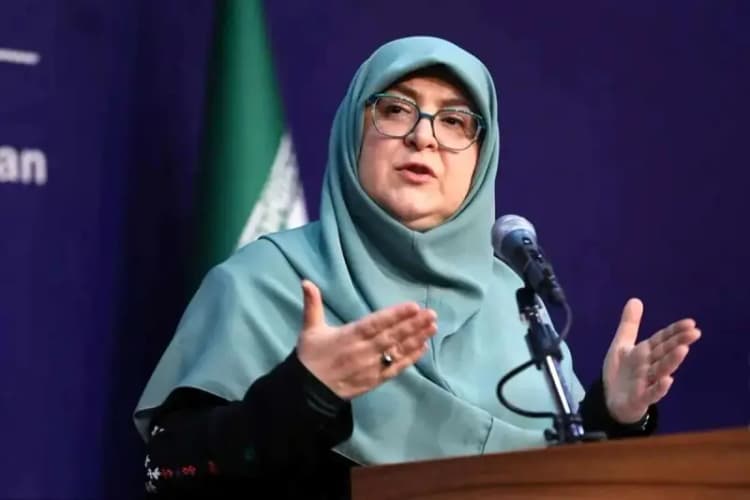 روحانی: در دوره اول ترامپ، راهی وجود داشت که با او به نحوی، موضوع را حل کنیم / می‌خواست جملاتی در برجام اضافه کند، اما شرط اصلی‌اش این بود که با من ملاقات کند؛ من گفتم بگذارید ملاقات کنم اگر هم خراب شد من خراب می‌شوم، به خاطر کشور به عهده می‌گیرم، اما به‌هرحال آن زمان نشد