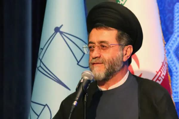 ویدئویی دردناک از حال و روز پدر و مادر الهه حسین‌نژاد در آگاهی تهران: درخواست اشد مجازات را داریم