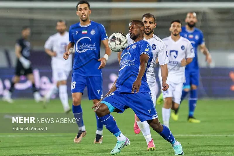 آغاز دوران جدید استقلال با یک هلندی