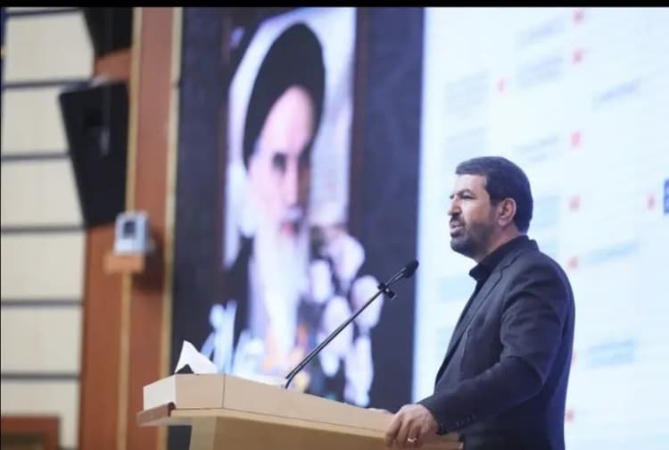 رهبرانقلاب ایمان‌وامید را محور تحولات بزرگ انقلاب در سیره امام می داند