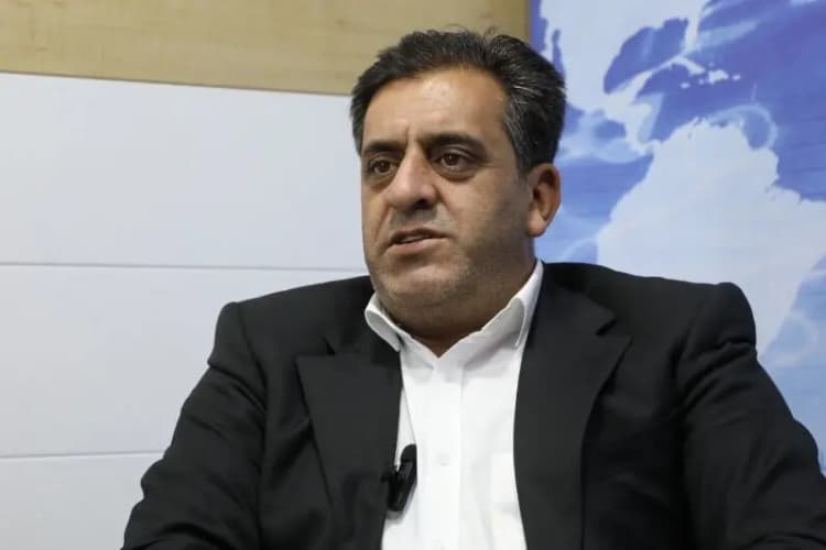 رونمایی از کتاب «بررسی ساختار روایی در خاطره زنان از جنگ» در مومن‌آباد سرخه