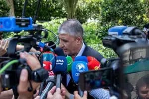 انتقاد تند «فرهیختگان» از ورود میکروبلاگر‌ها به انتخابات هیات رئیسه | استاد‌های خودخوانده از جان مجلس چه می‌خواهند؟