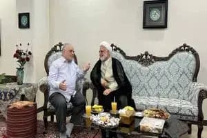 تجدیدمیثاق وزیر، معاونان و کارکنان وزارت خارجه با آرمان‌های امام (ره)