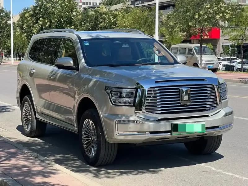 لندکروز چینی به ایران نرسیده تغییر کرد / عکس