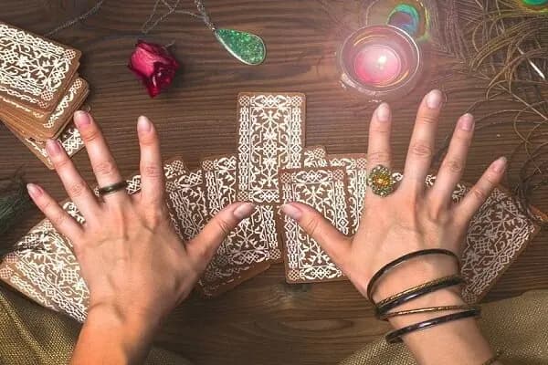 رئیس جمعیت هلال احمر عازم عربستان شد