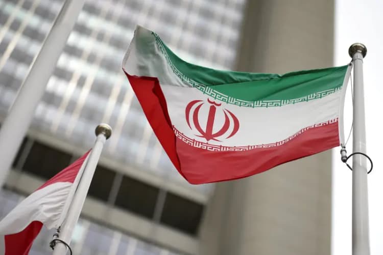 عکس/ دیدار عراقچی با نخست وزیر لبنان