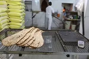 محمدتقی فیاضی کارشناس اقتصادی: اصلاحات قیمتی ارز به تنهایی نتیجه نمی‌دهد