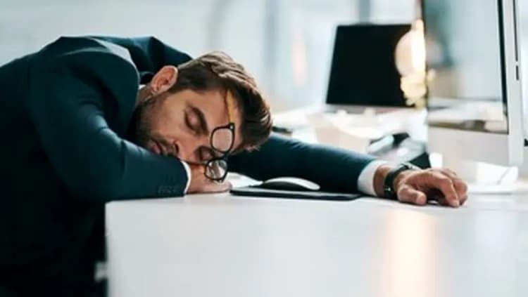 تصاویر آتش‌سوزی شدید در میدان نقش جهان اصفهان 